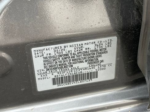 Used 2025 Nissan Versa SV FWD image 28