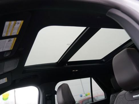 Certified 2025 Ford Explorer Platinum w/ LUX Leather Package image 14