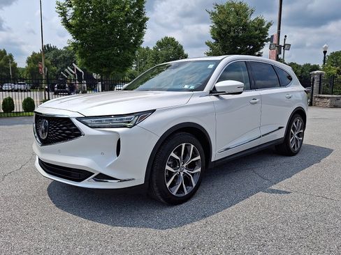 Used 2023 Acura MDX SH-AWD w/ Technology Package image 3