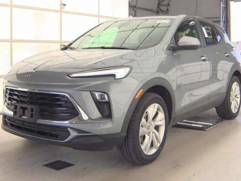 Used 2025 Buick Encore GX Preferred AWD/4WD image 2