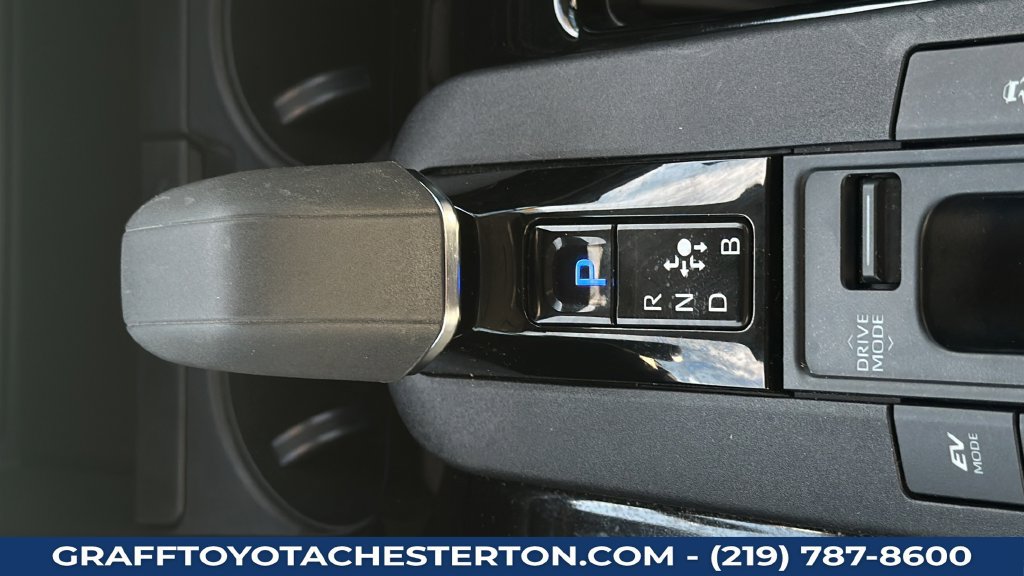 Used 2024 Toyota Prius XLE FWD image 17