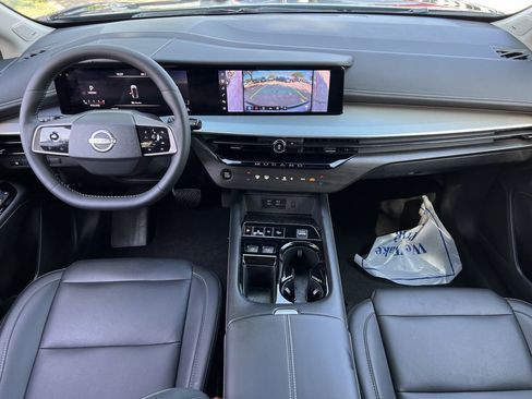 Certified 2025 Nissan Murano SL image 9