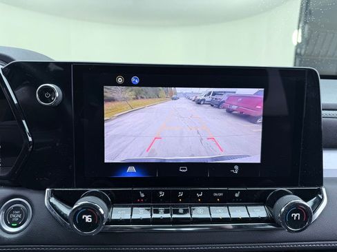 Used 2023 Chevrolet Colorado LT w/ LT Convenience Package II image 17