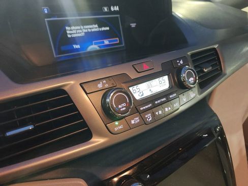 Used 2016 Honda Odyssey EX-L image 9