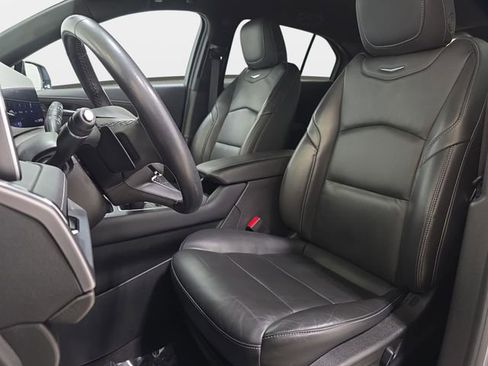 Used 2024 Cadillac XT4 Premium Luxury image 12