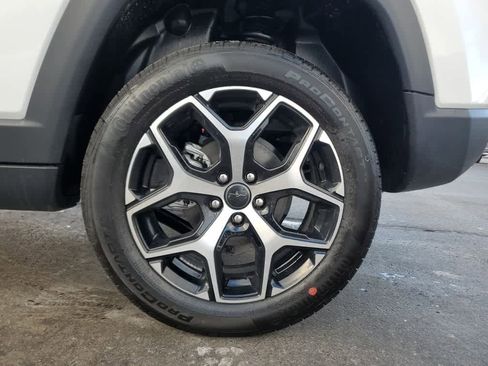 New 2026 Jeep Compass Limited image 9