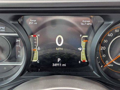 Certified 2025 Jeep Wrangler Unlimited Sahara AWD/4WD image 29