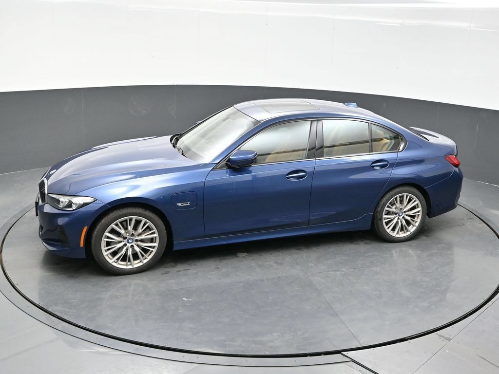 Used 2023 BMW 330e xDrive w/ Premium Package AWD/4WD image 36