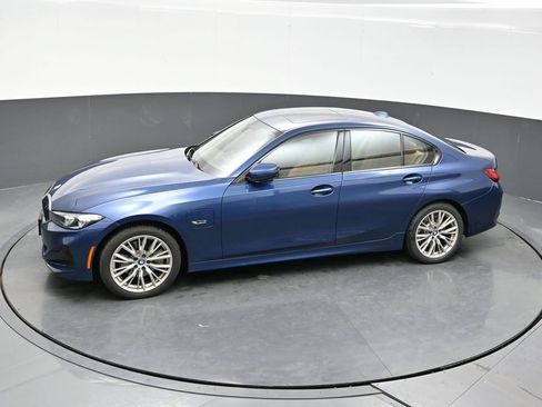 Used 2023 BMW 330e xDrive w/ Premium Package AWD/4WD image 36