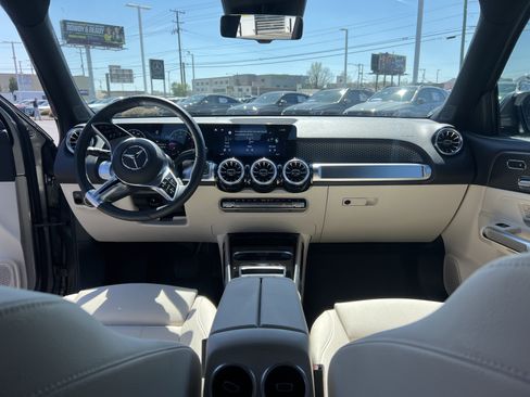 Used 2025 Mercedes-Benz GLB 250 250 image 30