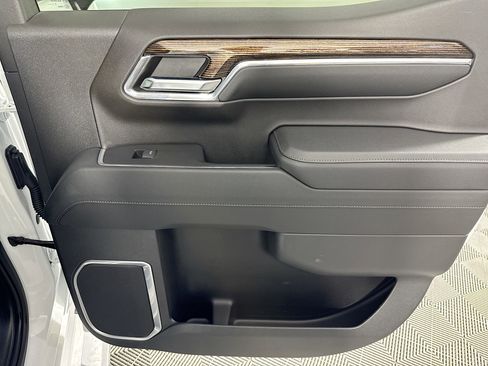 Used 2023 GMC Sierra 1500 SLE image 25