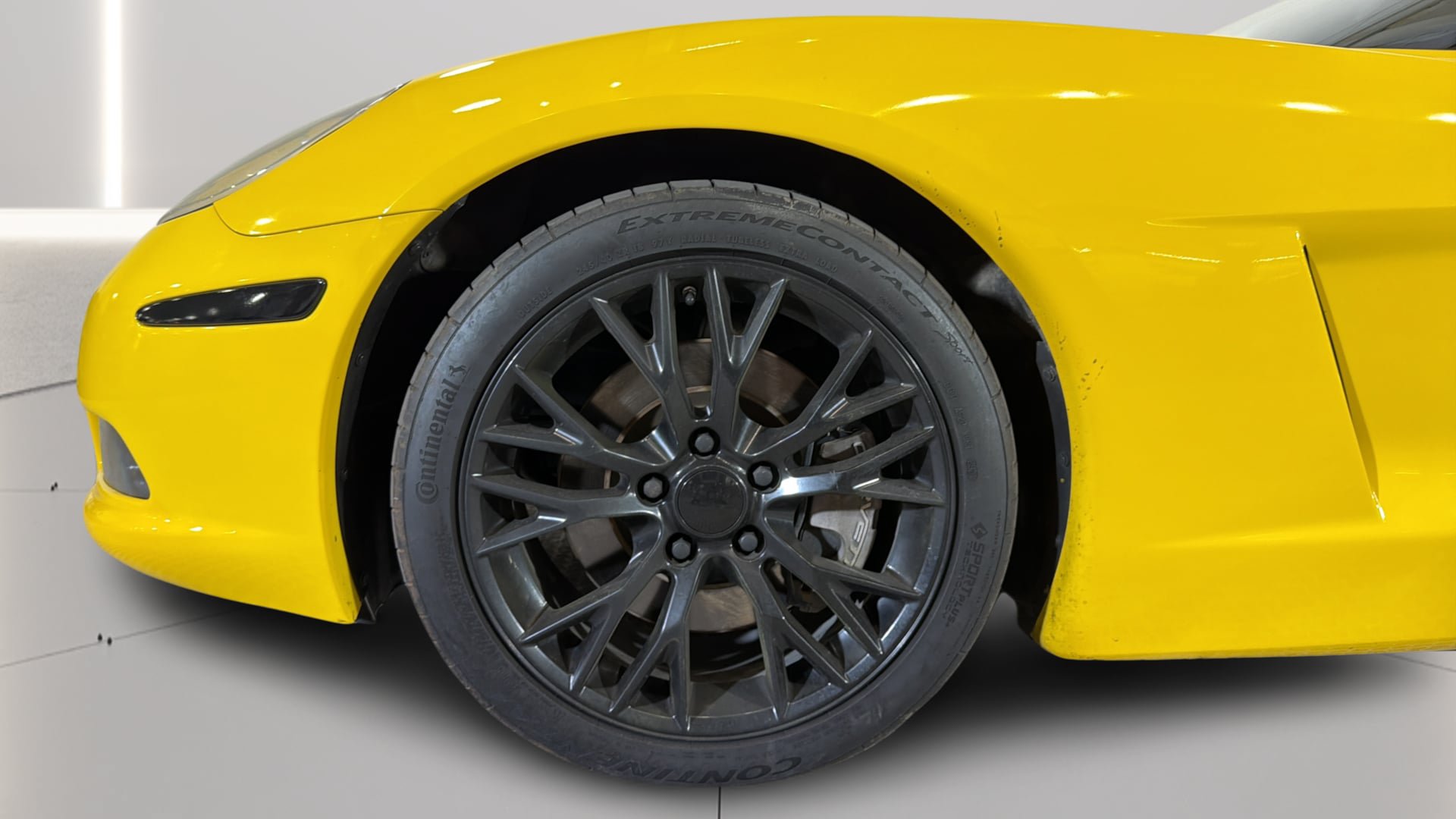 Used 2013 Chevrolet Corvette Coupe w/ 3LT Preferred Equipment Group RWD image 36