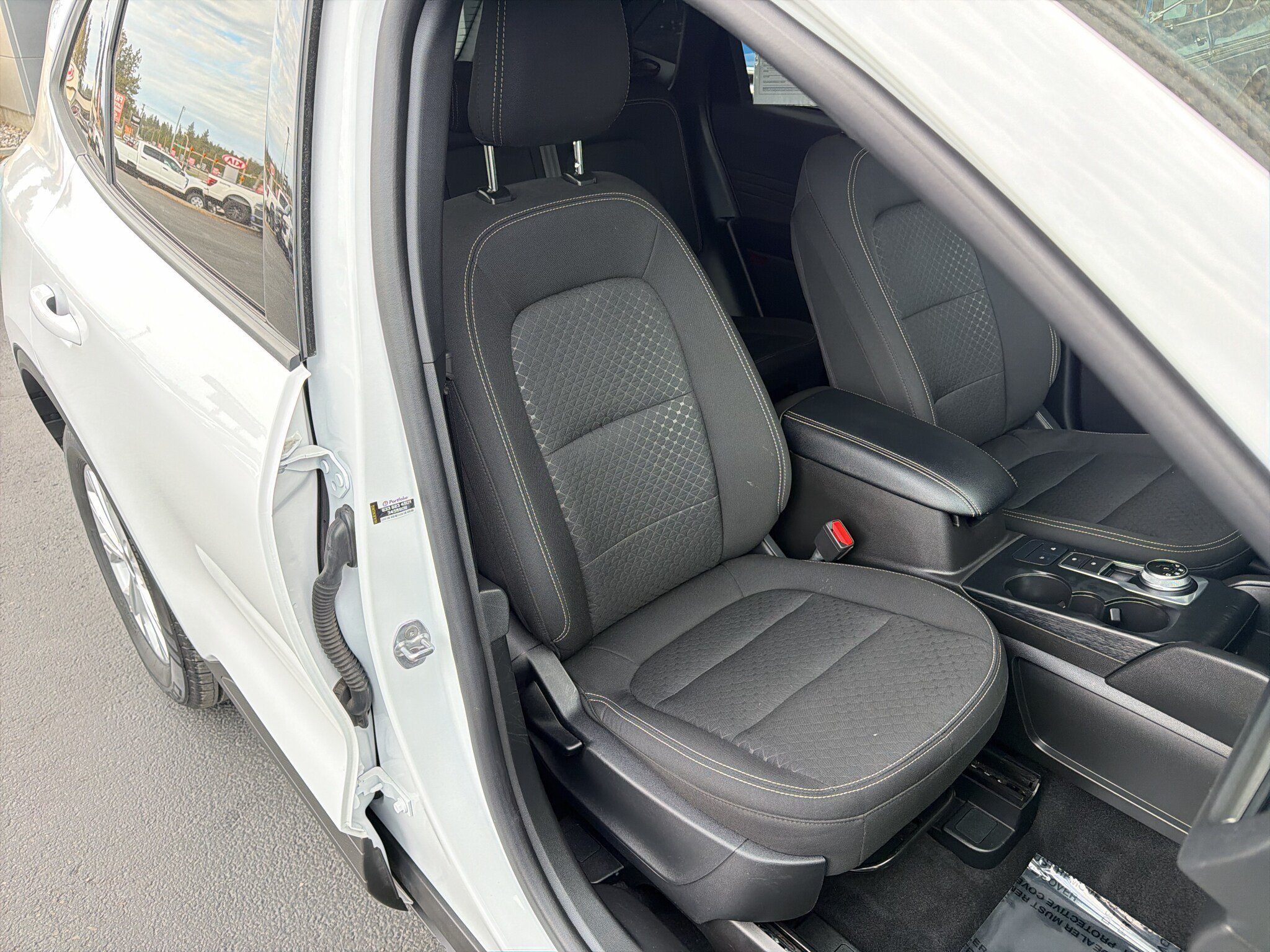Certified 2025 Ford Escape Active AWD/4WD image 8