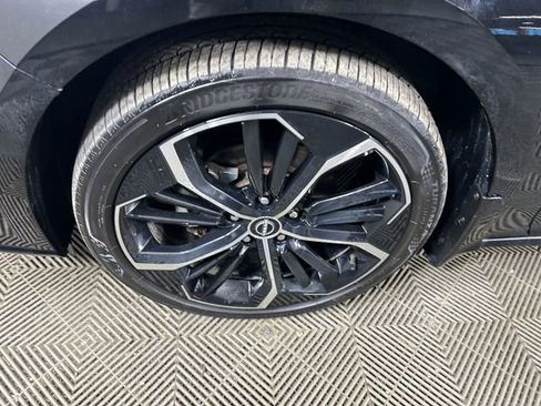 Used 2023 Nissan Altima 2.5 SR w/ SR Premium Package image 11