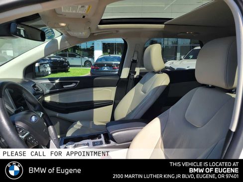 Used 2022 Ford Edge Titanium w/ Class II Trailer Tow Package AWD/4WD image 23