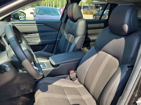 Used 2025 MAZDA CX-50 AWD 2.5 S w/ Premium Package image 22
