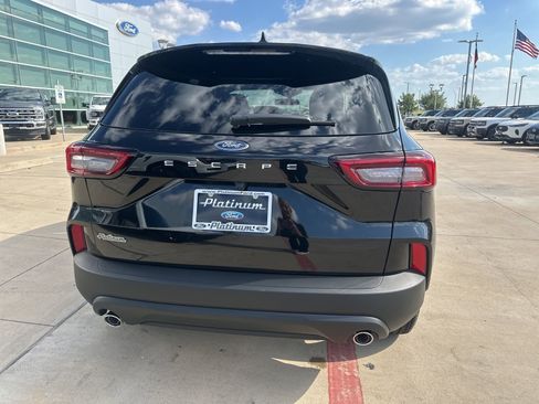 New 2025 Ford Escape ST-Line image 4