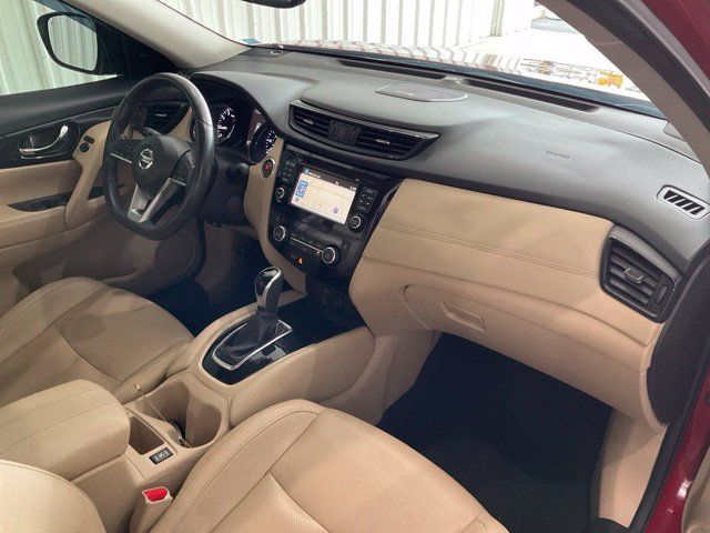 Used 2017 Nissan Rogue SL w/ SL Premium Package FWD image 25