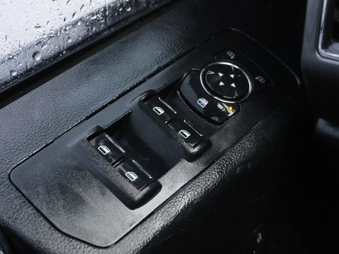 Used 2017 Ford F150 XLT w/ Equipment Group 301A Mid AWD/4WD image 6