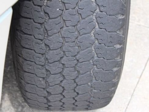 Used 2011 Ford Expedition XLT AWD/4WD image 13