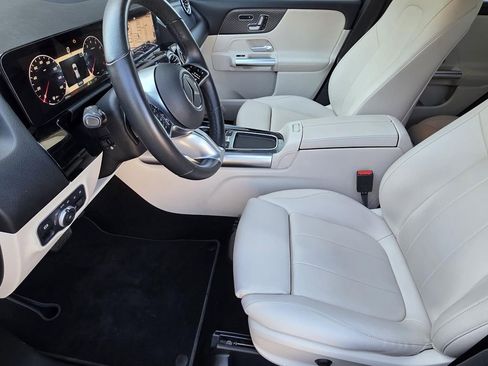 Used 2025 Mercedes-Benz GLA 250 4MATIC image 7