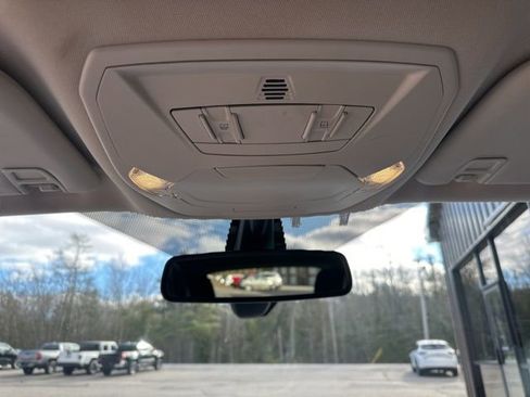 Used 2017 Ford Escape Titanium image 22