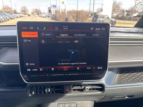 New 2025 Volkswagen ID. Buzz Pro S RWD image 45