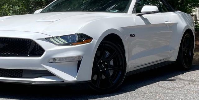 Used 2020 Ford Mustang GT Premium w/ Ford Safe & Smart Package RWD image 3