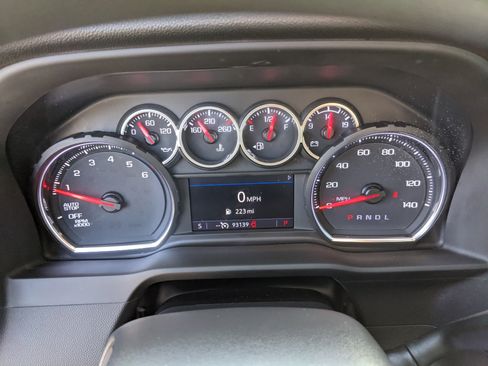 Used 2022 Chevrolet Silverado 1500 Custom w/ Safety Confidence Package image 34