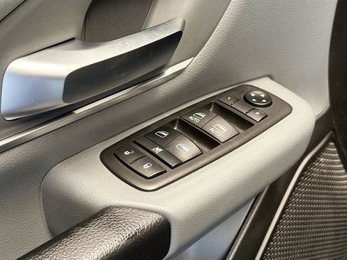 Used 2021 RAM 1500 Big Horn image 17