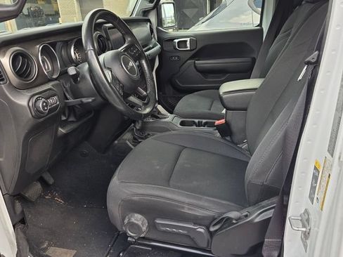 Used 2022 Jeep Gladiator Sport AWD/4WD image 7