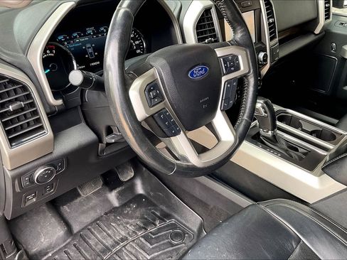 Used 2019 Ford F150 Lariat image 14