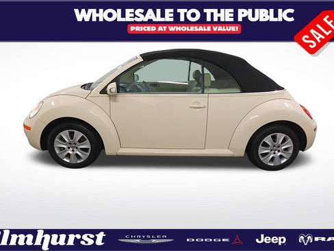 Used 2009 Volkswagen Beetle S image 2