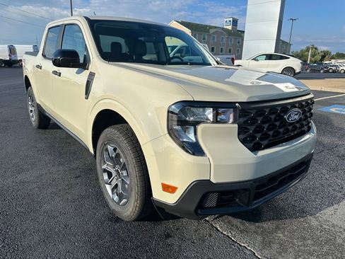 New 2025 Ford Maverick XLT w/ XLT Luxury Package image 2