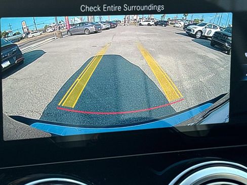 Used 2020 Mercedes-Benz GLB 250 image 25