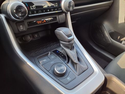 Certified 2022 Toyota RAV4 SE AWD/4WD image 25