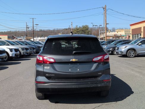 Used 2021 Chevrolet Equinox LS w/ LS Convenience Package image 6