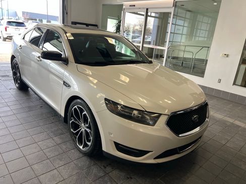Used 2015 Ford Taurus SHO w/ Equipment Group 401A image 4