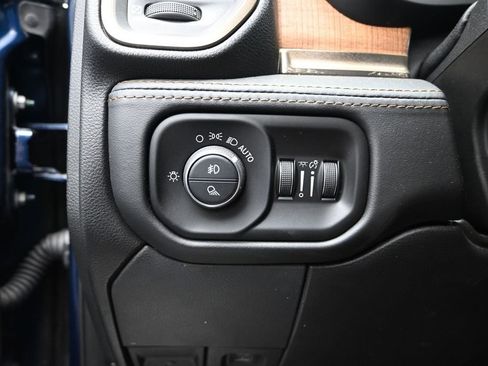 Used 2022 RAM 3500 Limited AWD/4WD image 12