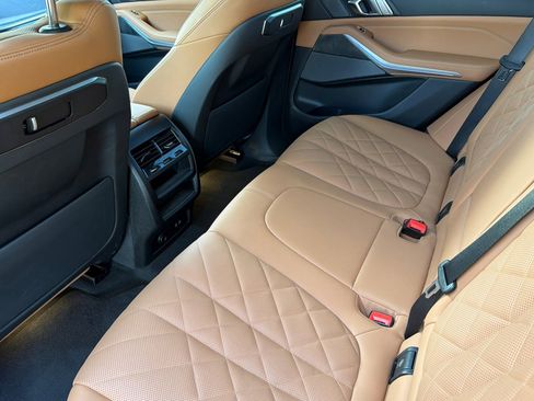 Certified 2024 BMW X5 xDrive40i w/ M Sport Package image 15