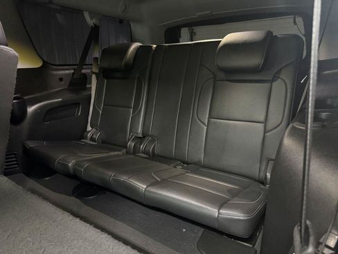 Used 2019 Chevrolet Suburban LT AWD/4WD image 33