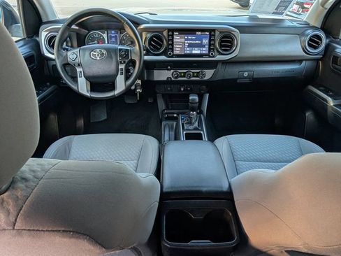 Used 2020 Toyota Tacoma SR5 RWD image 15