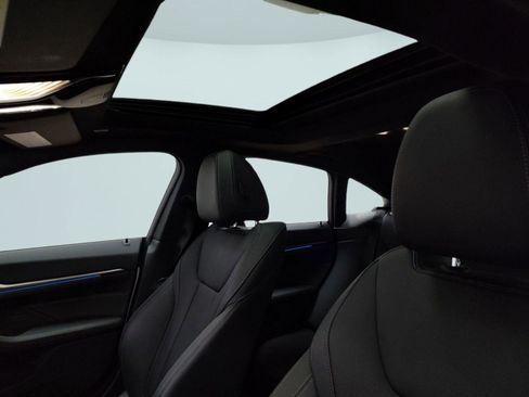 Used 2023 BMW i4 eDrive35 w/ Premium Package image 13