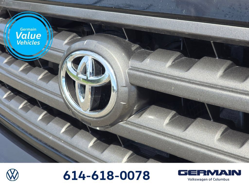 Used 2012 Toyota Sequoia SR5 w/ Sport Appearance Pkg AWD/4WD image 12