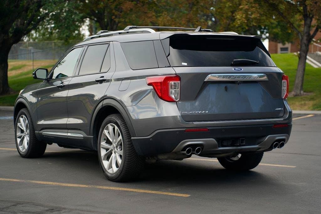 Used 2021 Ford Explorer Platinum w/ Equipment Group 601A AWD/4WD image 3