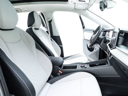 New 2026 Volkswagen Tiguan SE AWD/4WD image 75