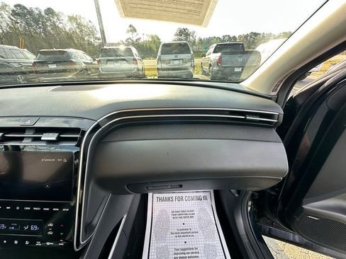 Used 2023 Hyundai Tucson Limited image 16