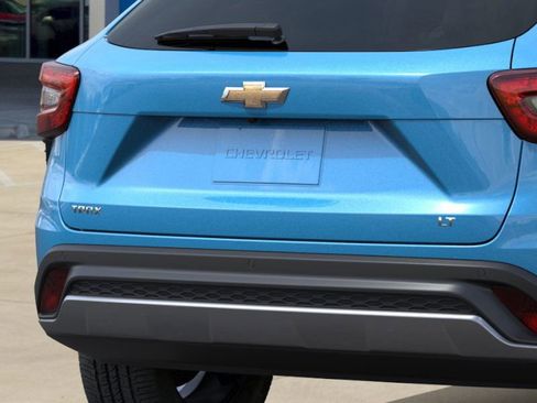 New 2026 Chevrolet Trax LT w/ Driver Confidence Package image 14