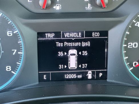 Used 2023 Chevrolet Equinox LS image 15