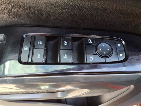 Certified 2022 Nissan Pathfinder SL w/ SL Black Package image 27